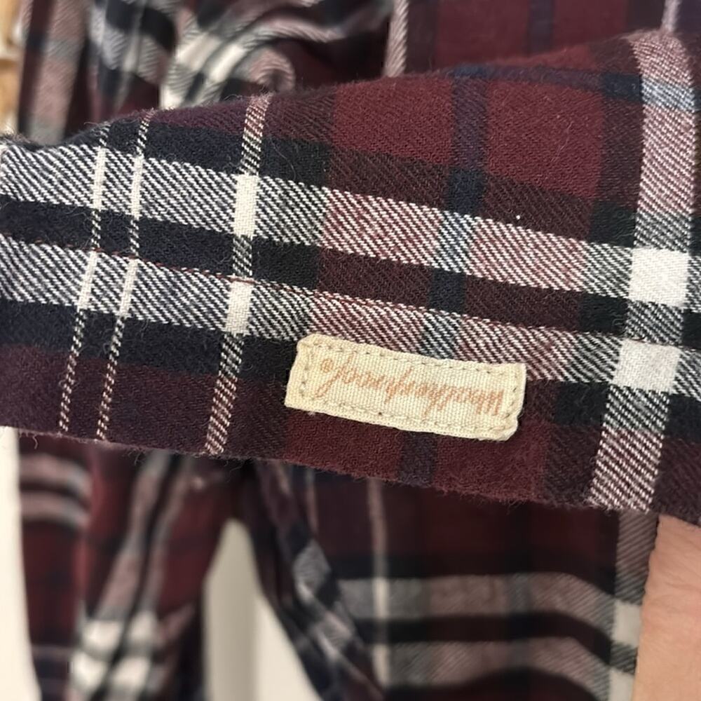 Weatherproof Vintage burgundy and navy flannel button down size large - Picture 6 of 7